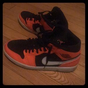 Air Jordan 1 Mid Cone